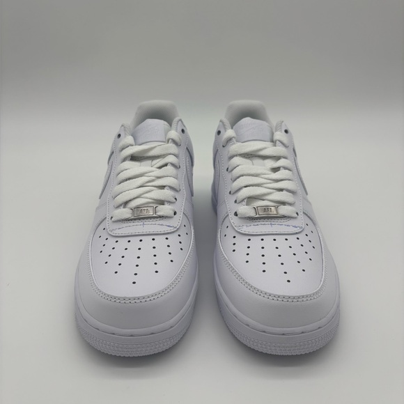 Nike Air Force 1 - Picture 2 of 7